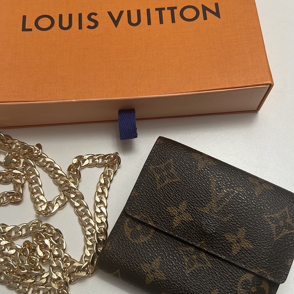 Louis Vuitton Monogram Wallet 4.5β x 4β Comes with unbranded chain and box - Picture 2 of 9